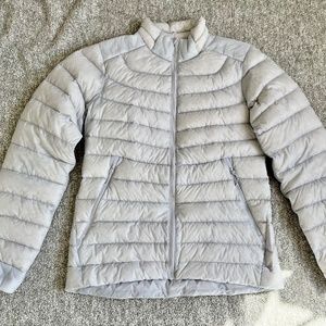 NEW WITHOUT TAGS Arc'teryx Cerium Down jacket small, Colour Atmos